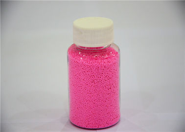 O rosa detergente das matérias primas salpica salpicos coloridos da base do sulfato de sódio