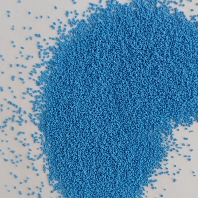 Vários tamanhos de manchas de detergente para um desempenho superior de limpeza